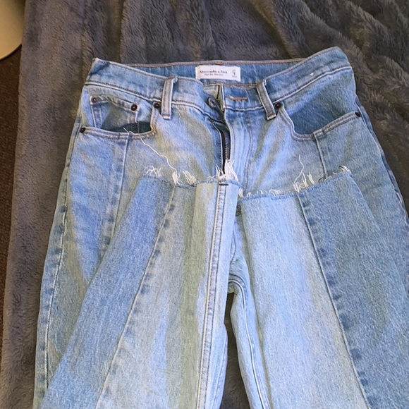 Abercrombie and Fitch Jeans - Sz 27 - Picture 2 of 4